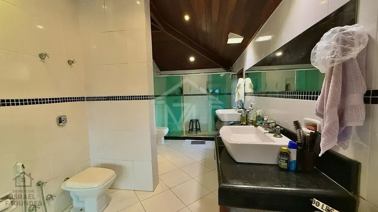Casa mobiliada com 4 quartos e 5 banheiros, 806 m² — photo 21