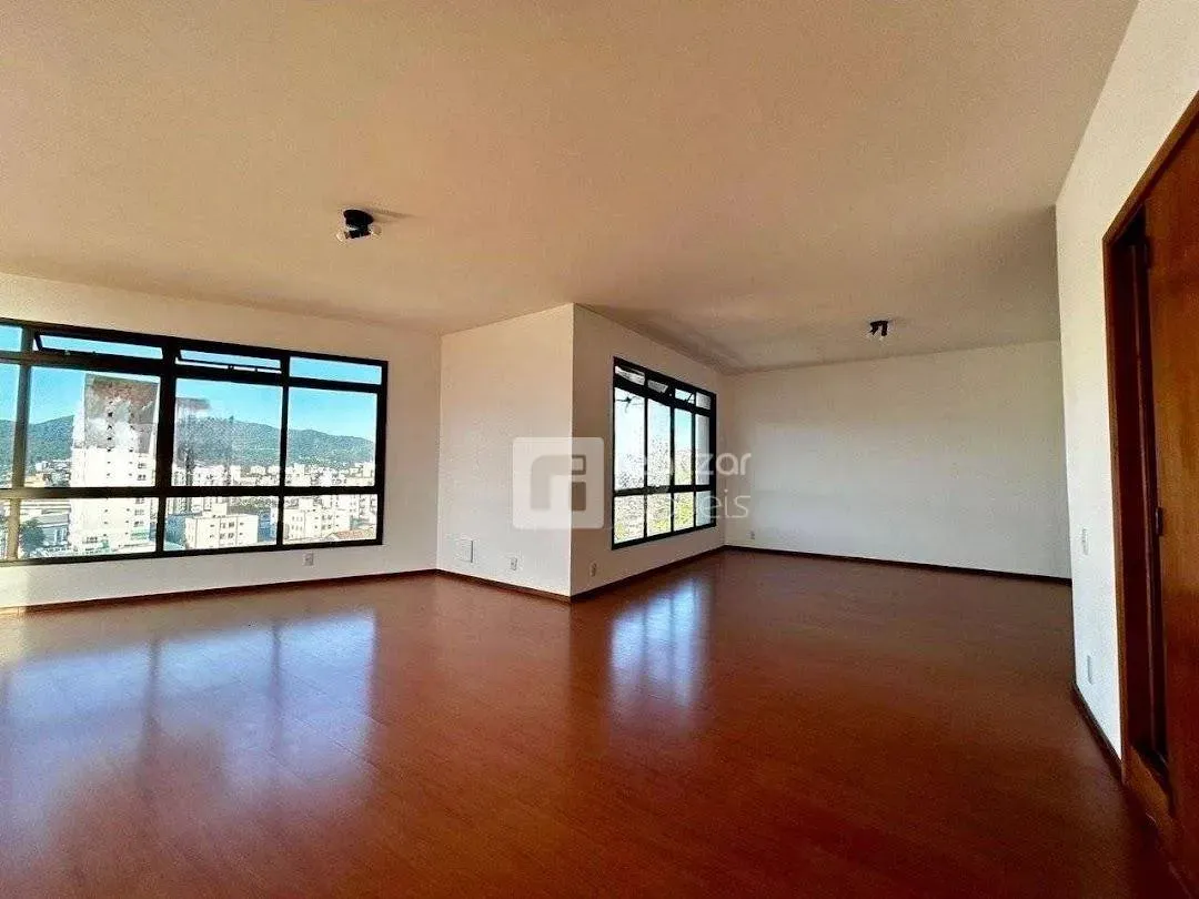 4-bedroom apartment with 3 en-suite baths and 303 m² — photo 13