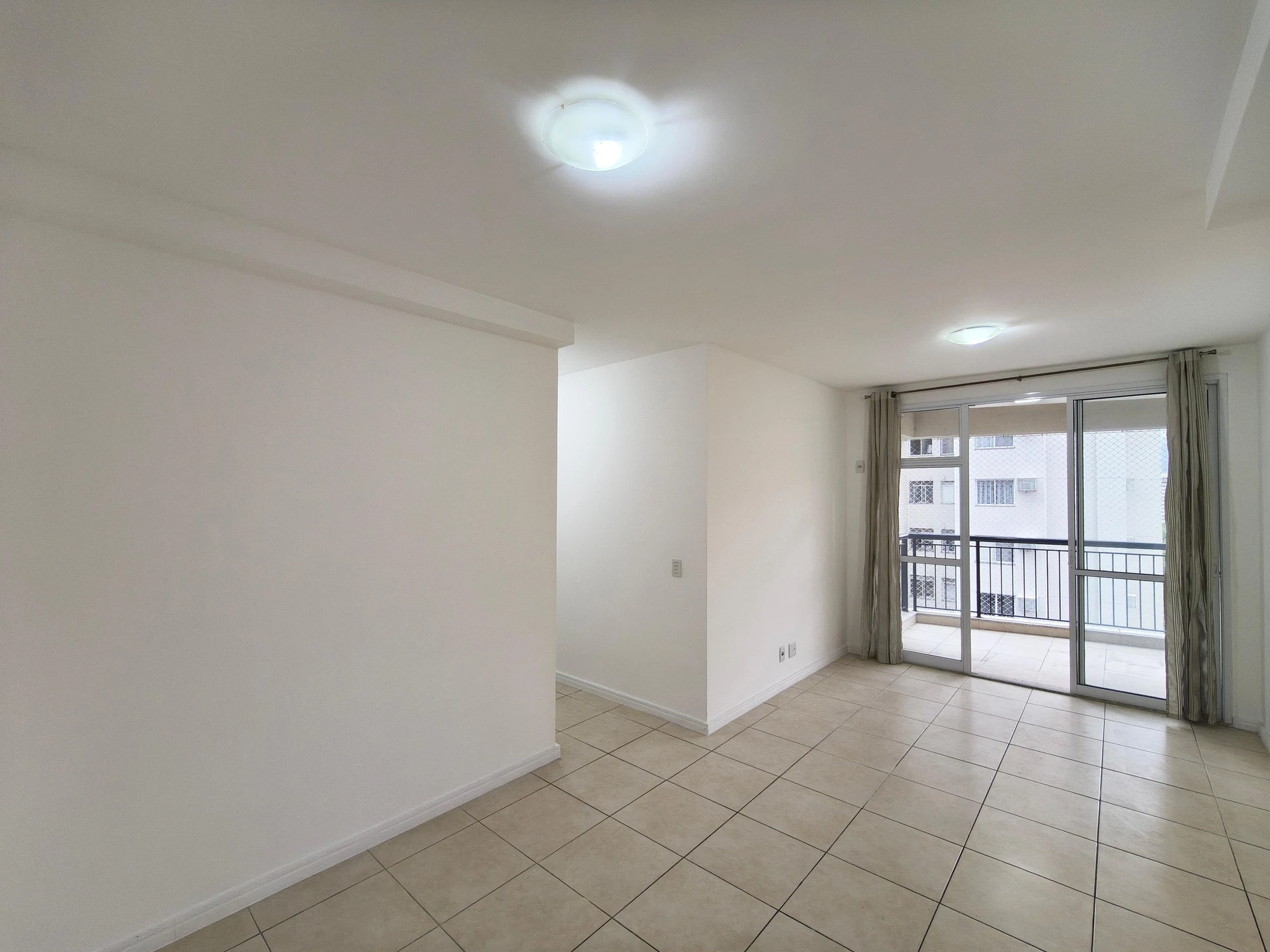 Apartamento de aluguel com 2 quartos e varanda — photo 11