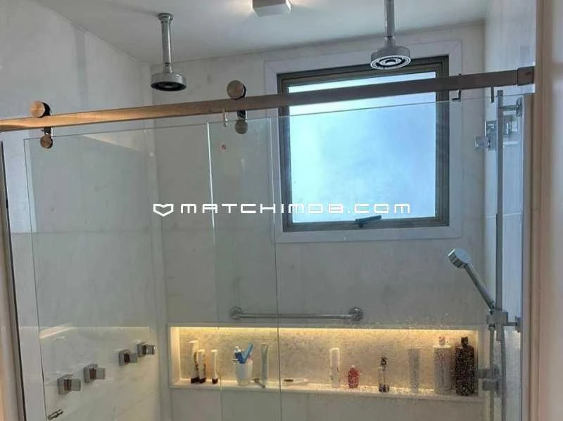 4-bedroom apartment with a bathtub in Rio de Janeiro — photo 15