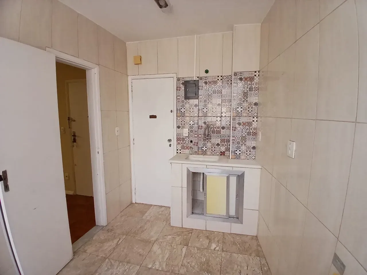 1-bedroom rental apartment with 35 m² and 1 parking spot — photo 8