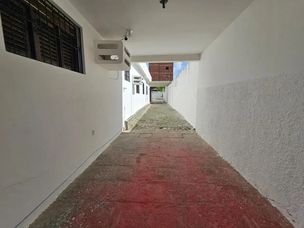 4 quartos e jardim: casa de 246 m² — photo 30