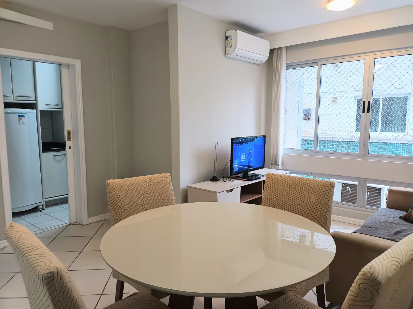 Мебльована квартира 73 м², 2 спальні — photo 4