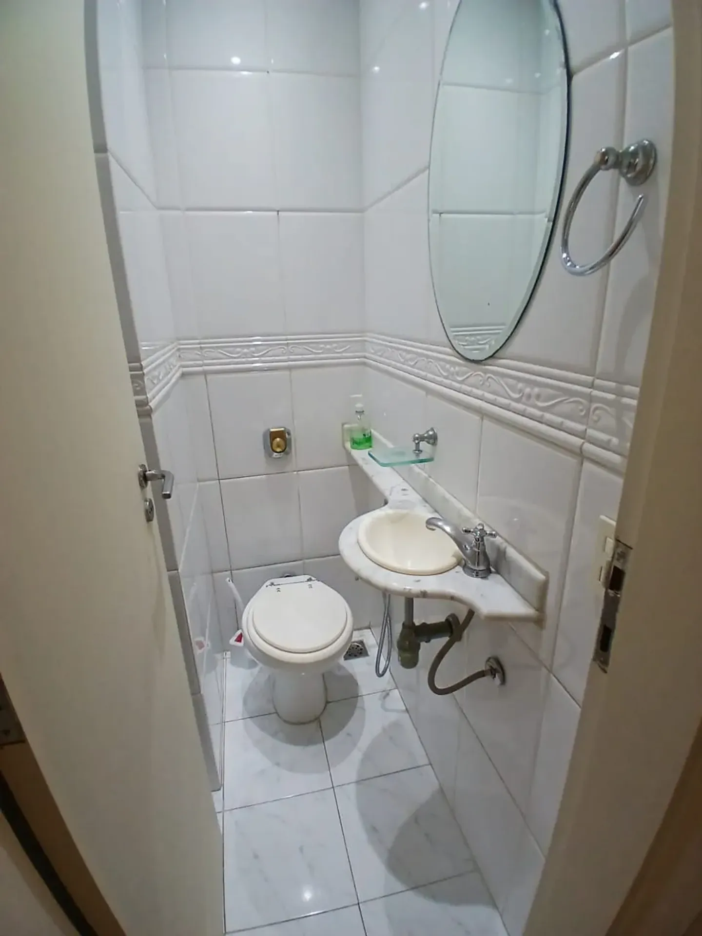Apartment on the 4th floor with a walk-in closet — photo 9