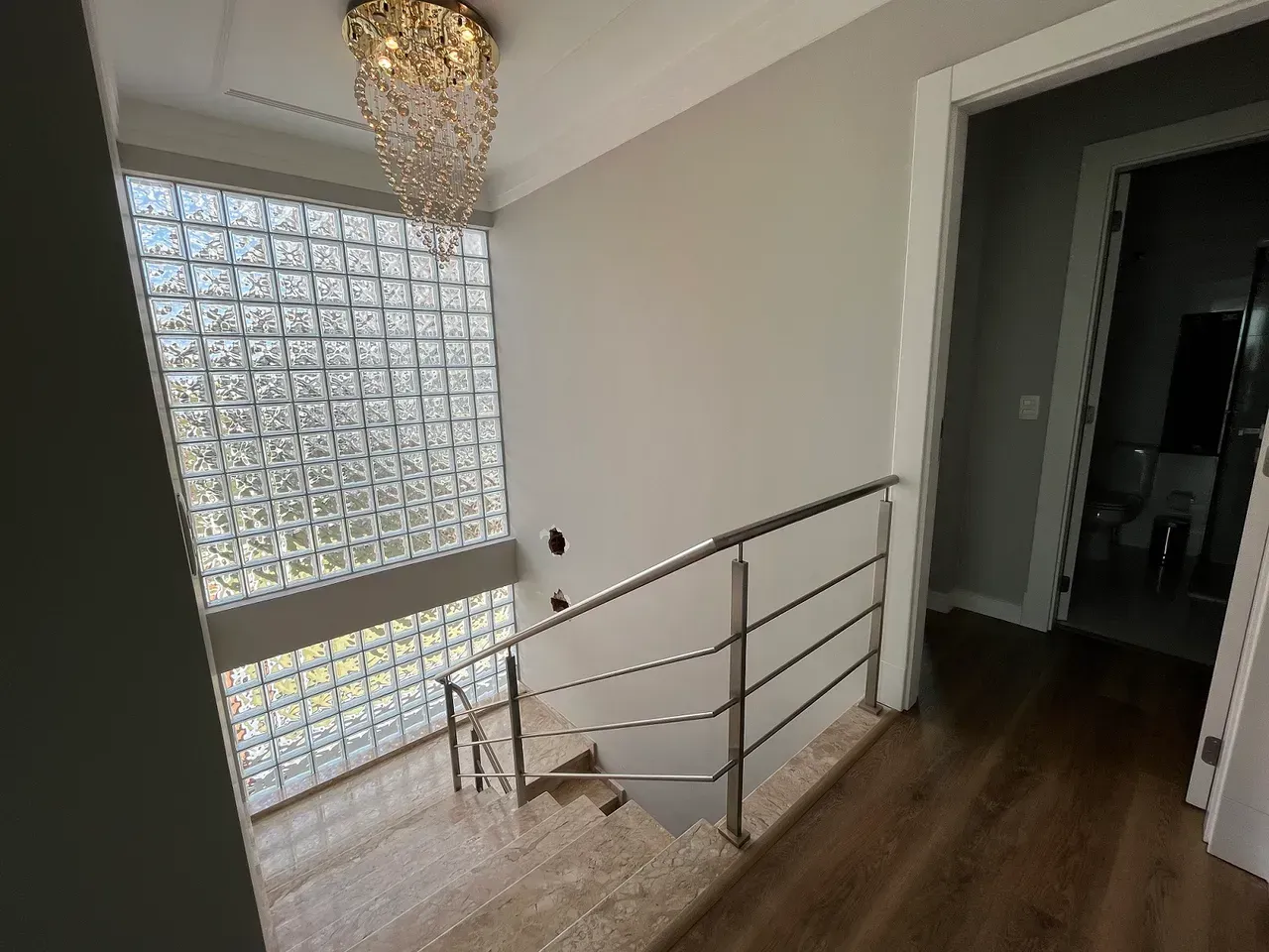 Furnished house with 3 bedrooms and open-plan kitchen — photo 26