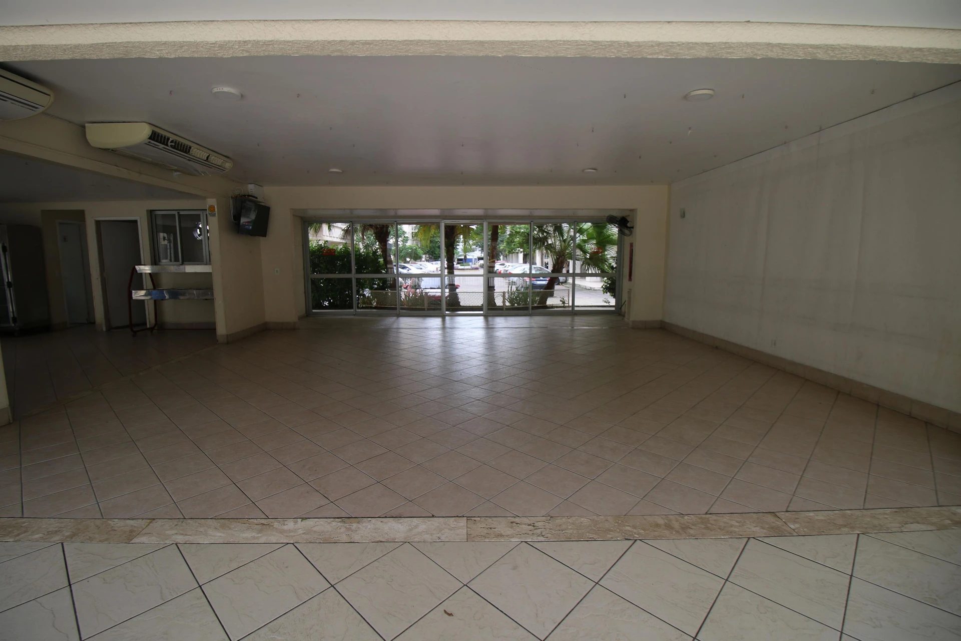 Apartamento de 3 quartos em condomínio com academia — photo 6