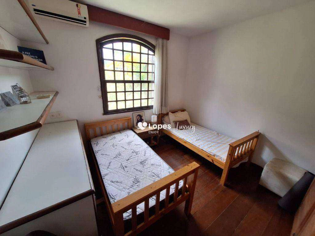 Casa com 6 quartos e 720 m² com piscina e sauna — photo 9