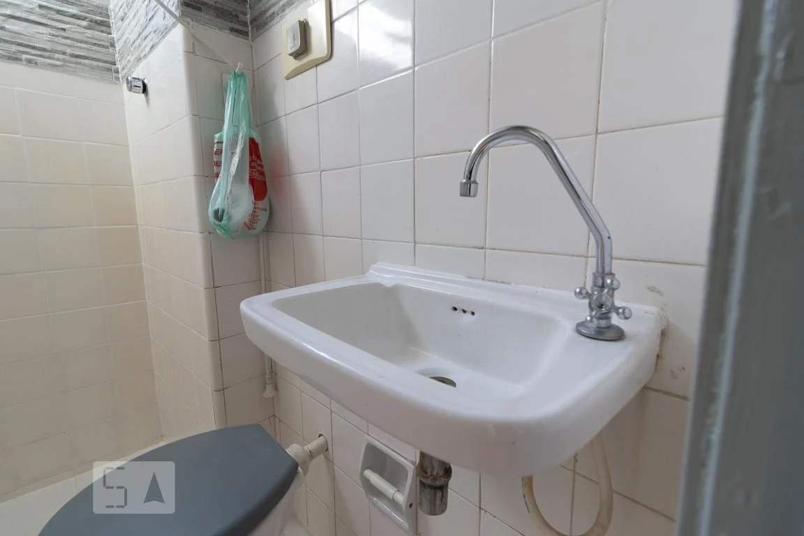 1 quarto e piso de madeira ou laminado: apartamento de 60 m² — photo 11