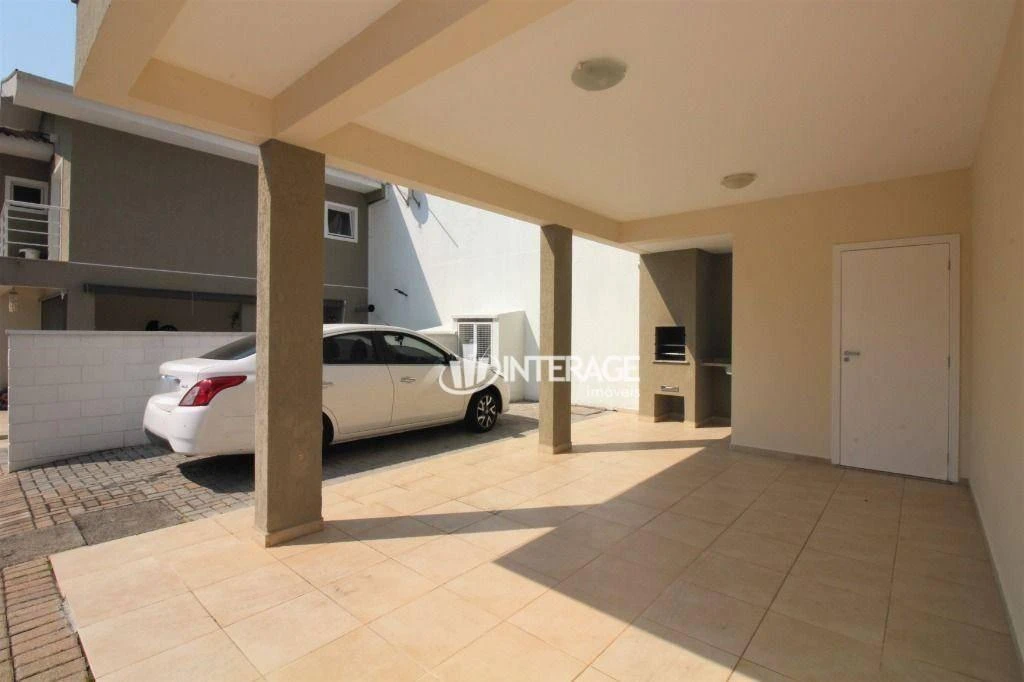 Balcony with a grill in a 3-bedroom house, 150 m² — photo 12