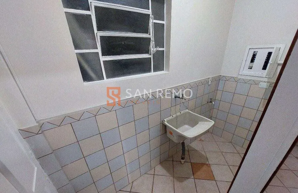 200 m² house with a fireplace and a grill on the balcony — photo 4