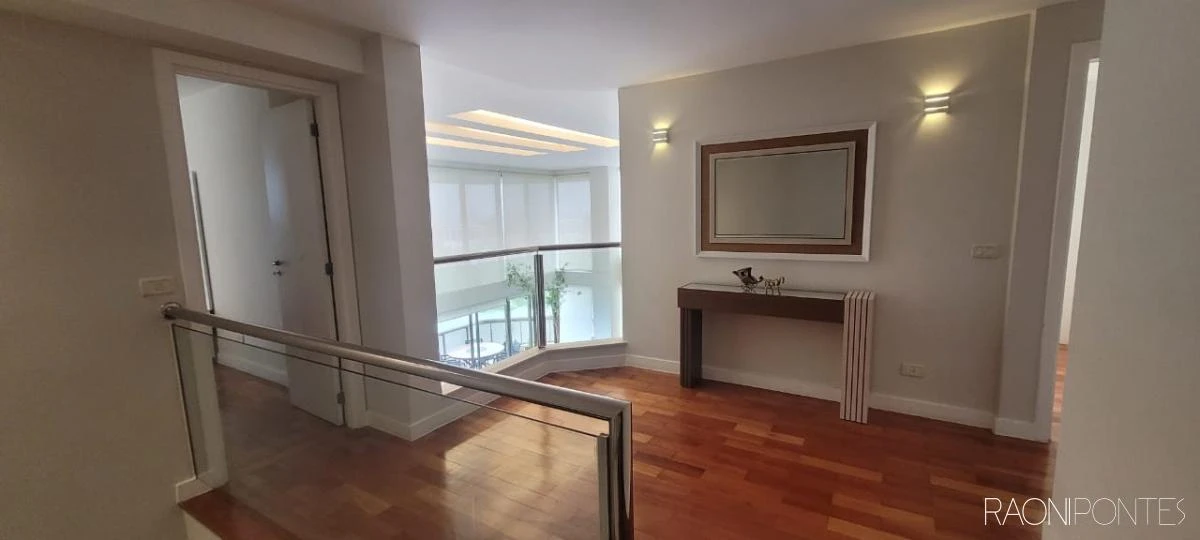 3-bedroom apartment with a water view in Rio de Janeiro — photo 29