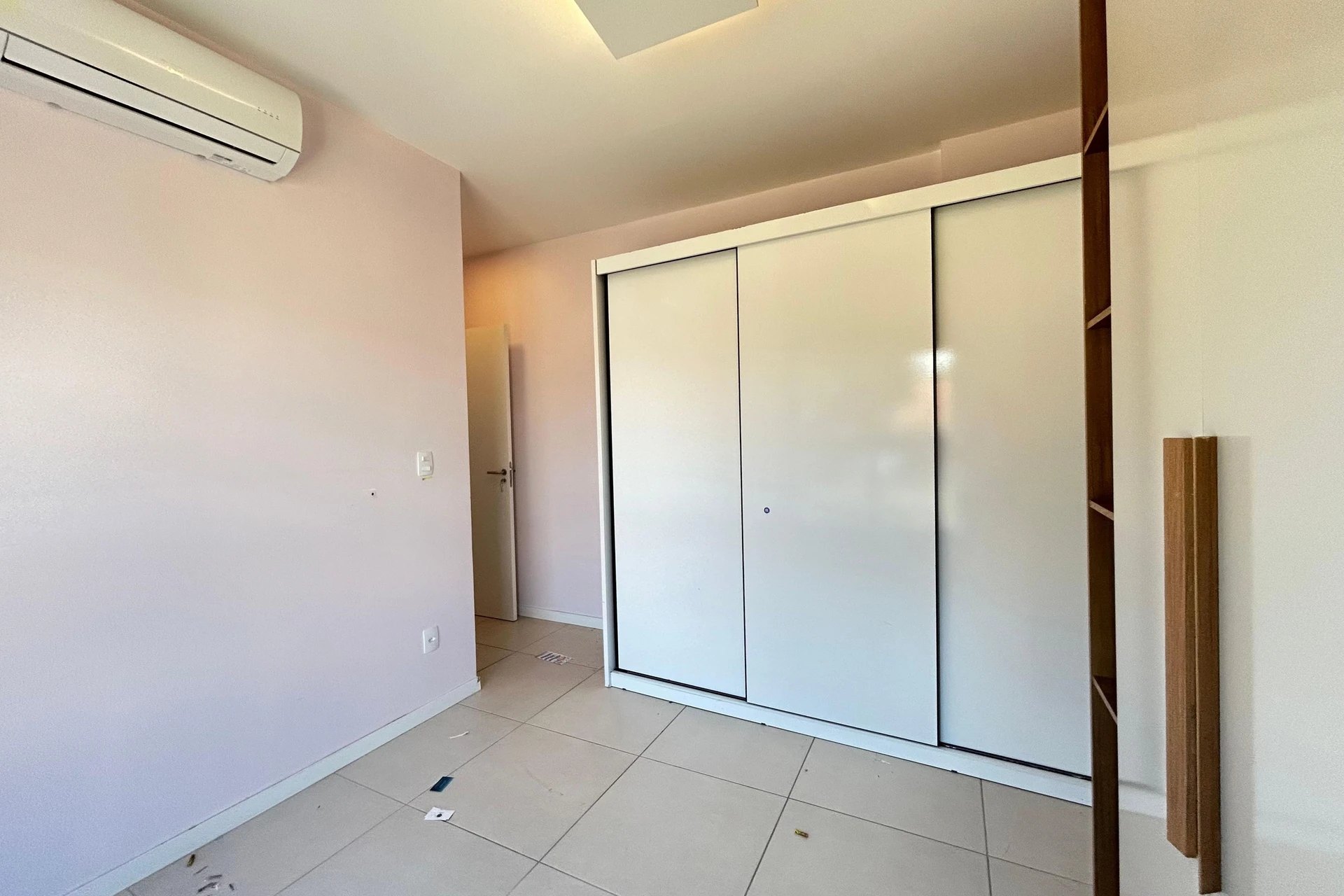 3-bedroom apartment with a grill on the balcony — photo 34