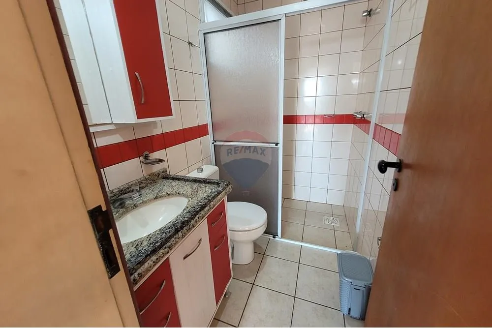 Unfurnished 2-bedroom apartment with open-plan kitchen — photo 15