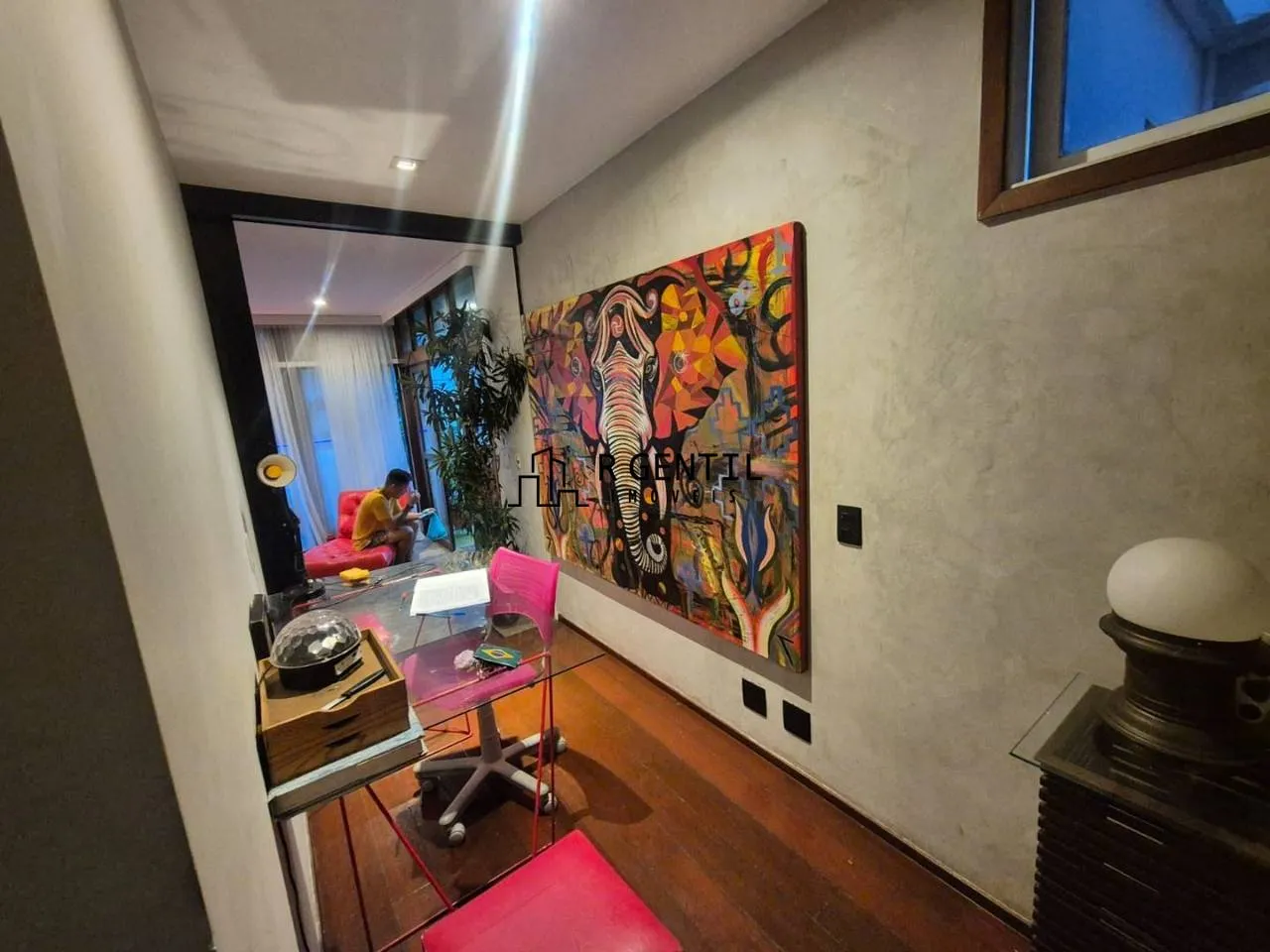 Unfurnished apartment with 3 bedrooms and a balcony — photo 20