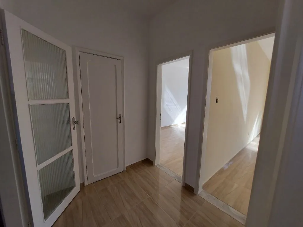 Квартира 80 м² із заскленим балконом та видом на гори — photo 15