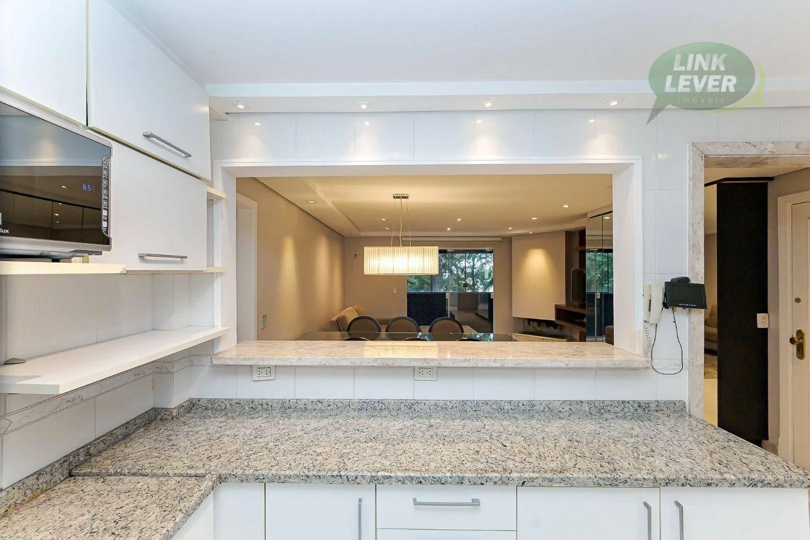 Apartment with 3 bedrooms, balcony and 135 m² — photo 15