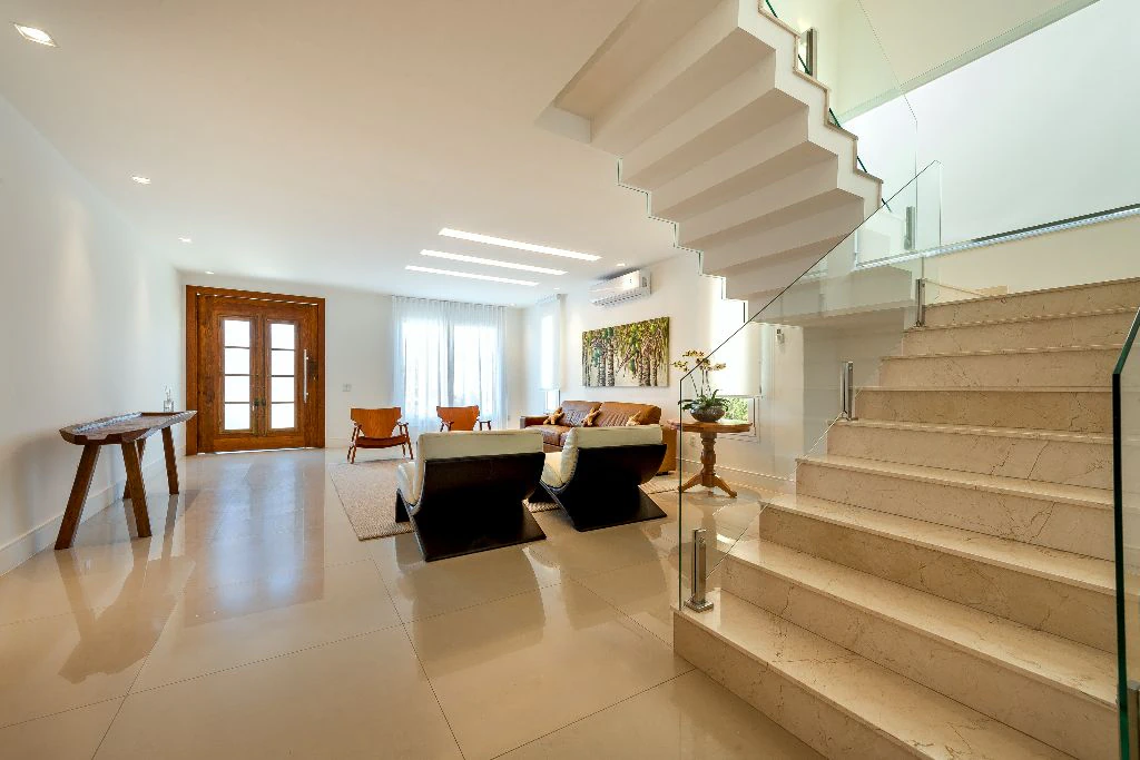 680 m² house with 4 en-suite bedrooms and 7 bathrooms — photo 5