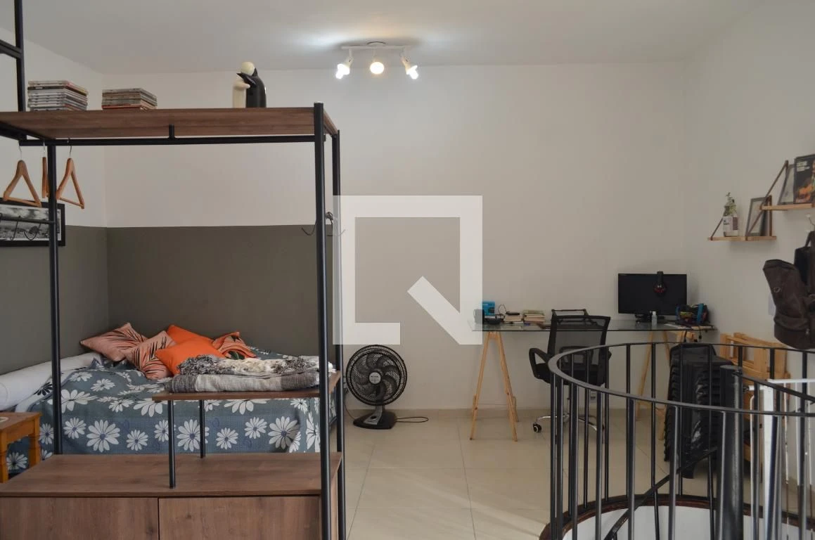 3-bedroom apartment in a building with a pool — photo 15