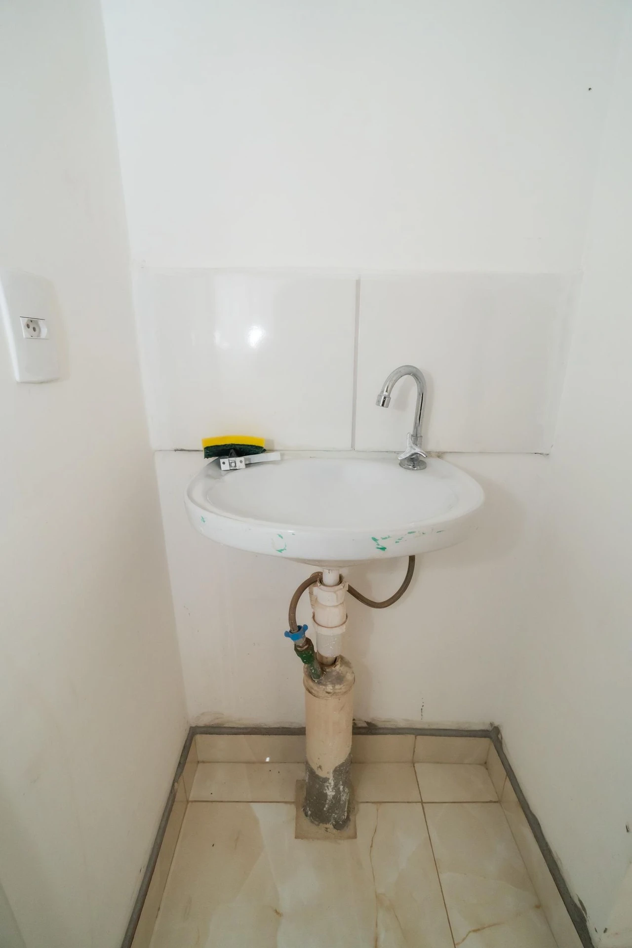 Rental apartment with 2 bedrooms and 1 bathroom — photo 35