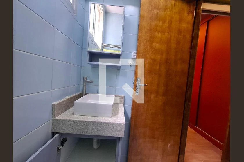 Washing machine in a one-bedroom apartment, 39 m² — photo 16