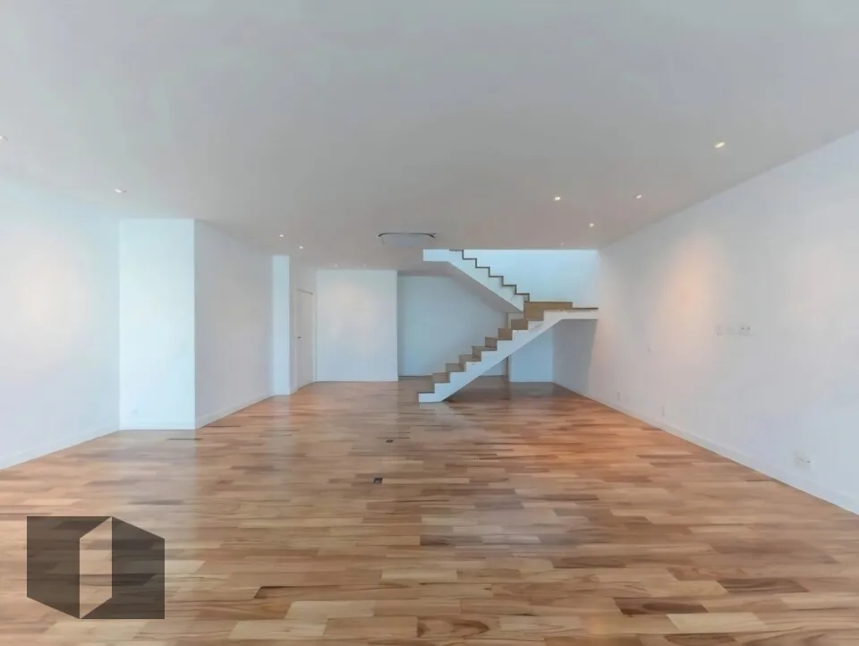 Penthouse with 5 bedrooms and balcony BBQ — photo 21