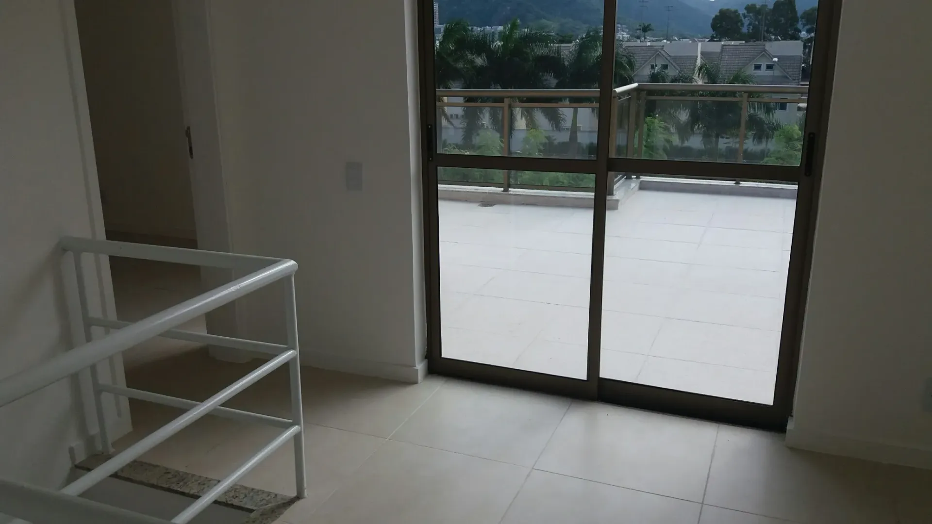 Mountain view in a 2-bedroom apartment, 140 m² — photo 36