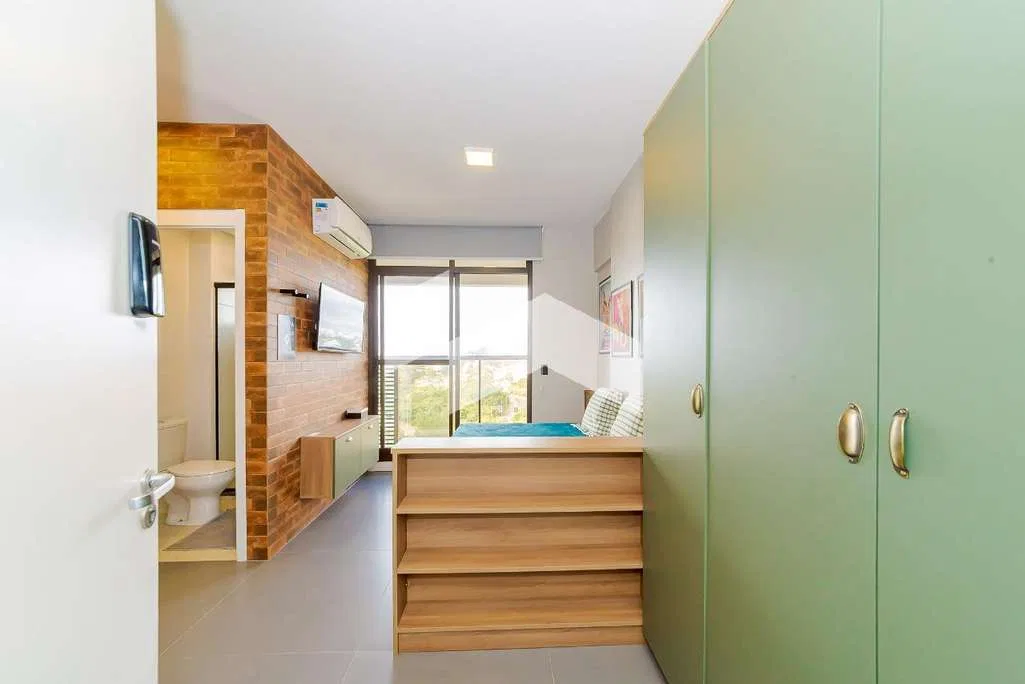 Furnished studio, 21 m², with a home office