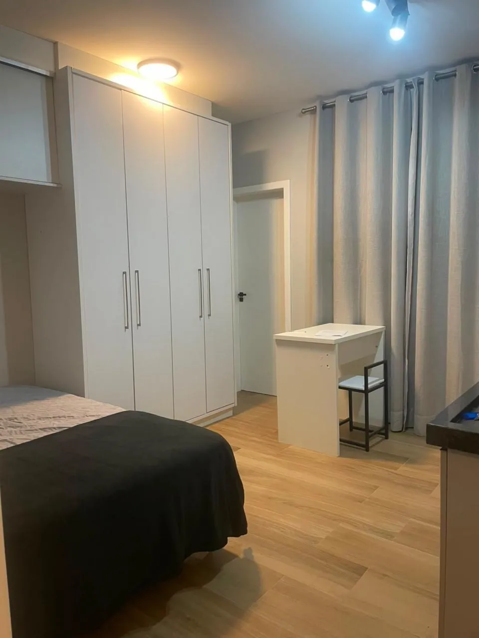 Apartamento amueblado de 1 dormitorio con balcón — photo 4