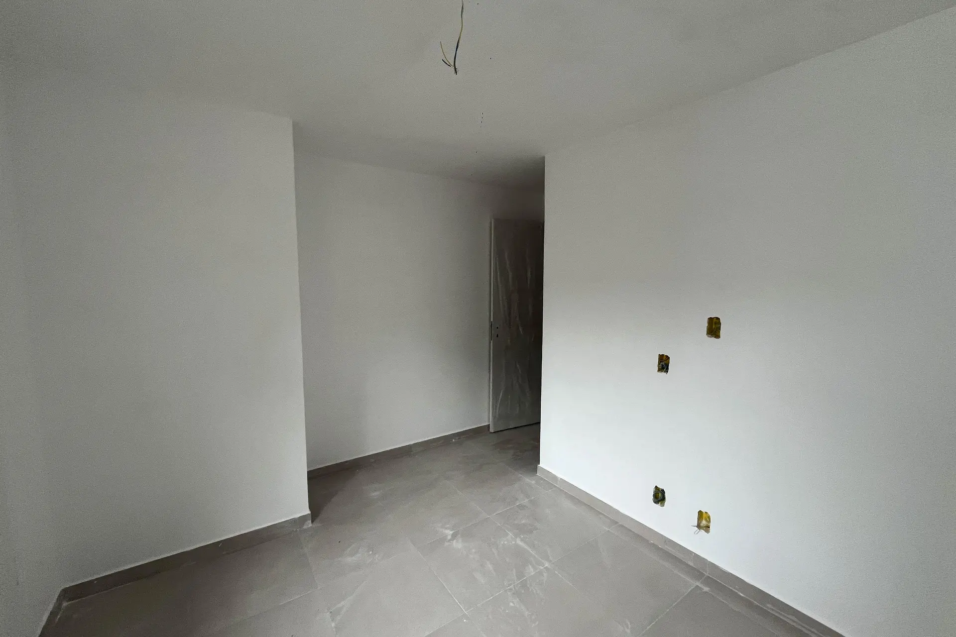 2-bedroom apartment with a mountain view — photo 19