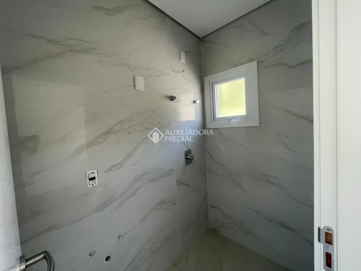 3-bedroom apartment with 159 m² and 2 parking spaces — photo 10