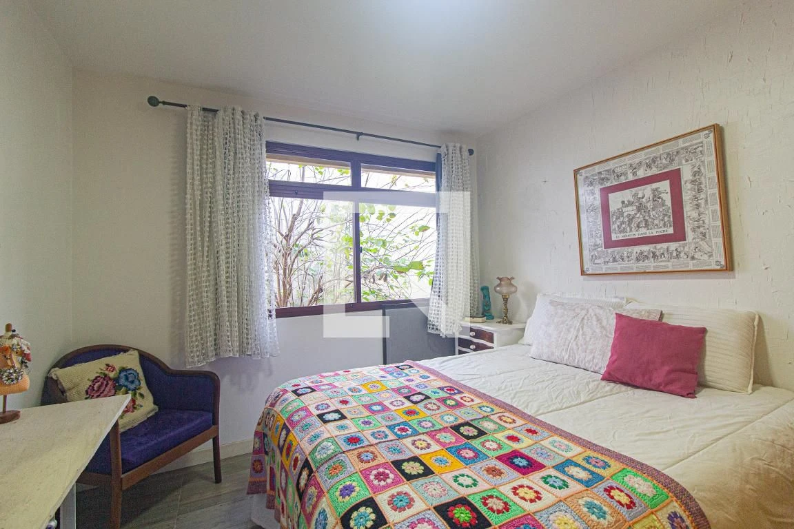 Ванна та 4 спальні: будинок 350 м² — photo 4