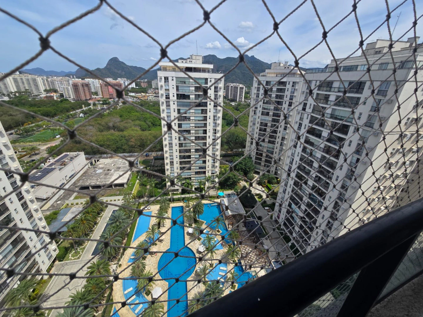 169 m² apartment with 4 en-suite rooms and private BBQ — photo 3