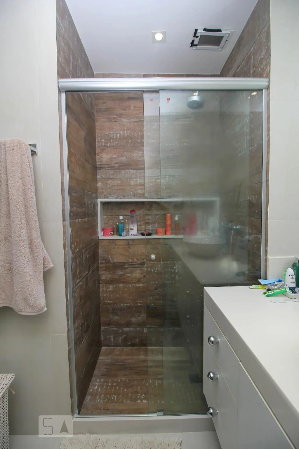 3-bedroom apartment with a glass-enclosed balcony — photo 43