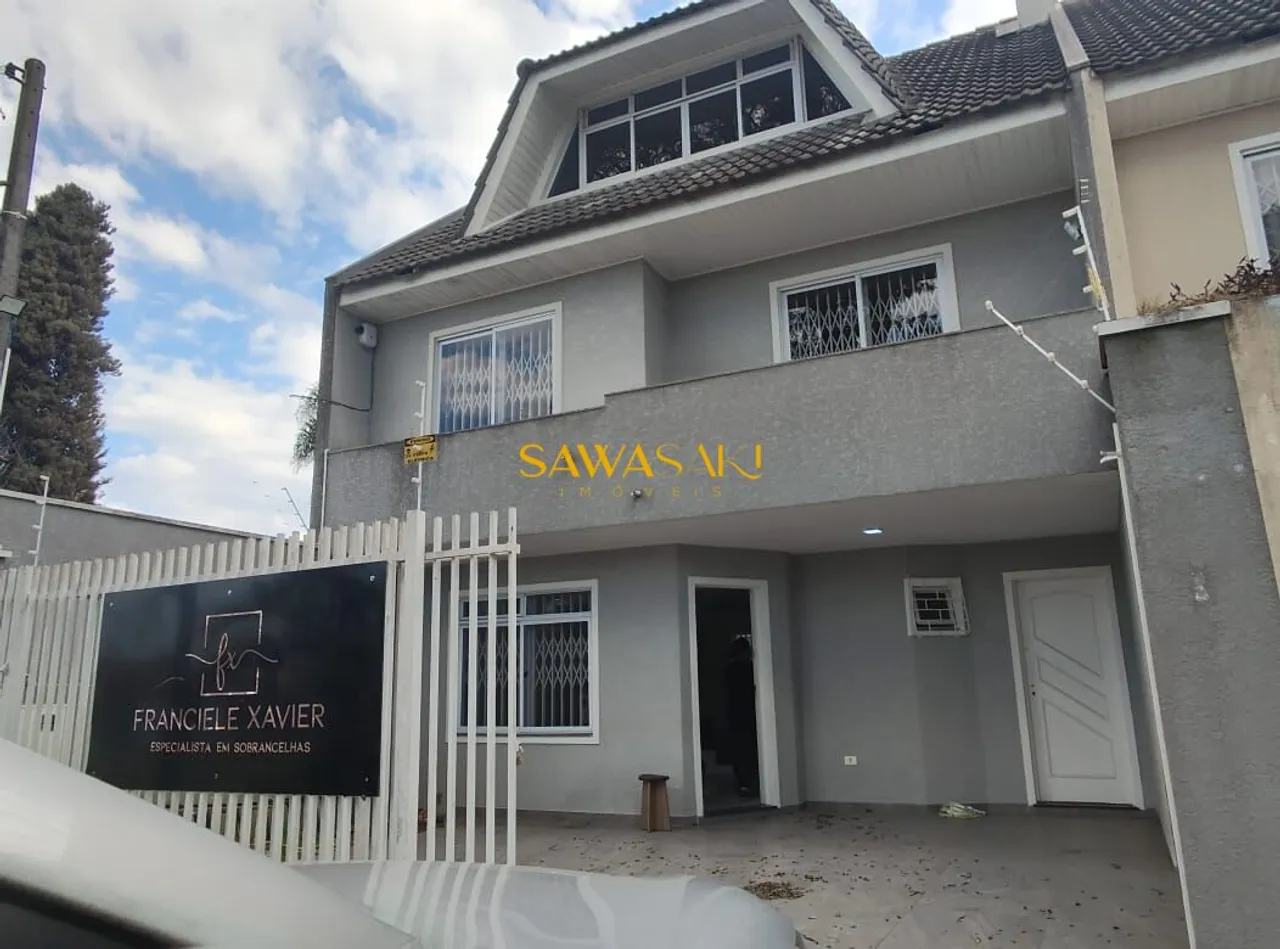 Two-story house with 3 bedrooms and 3 parking spaces — photo 3