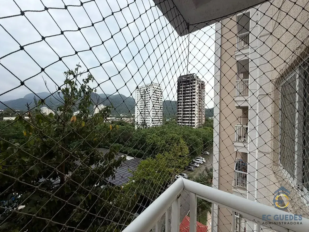 2-bedroom apartment with a mountain view in Rio de Janeiro — photo 9