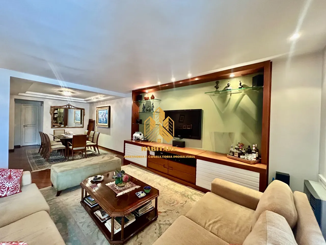 Furnished 3-bedroom apartment with 275 m² on the 4th floor — photo 21