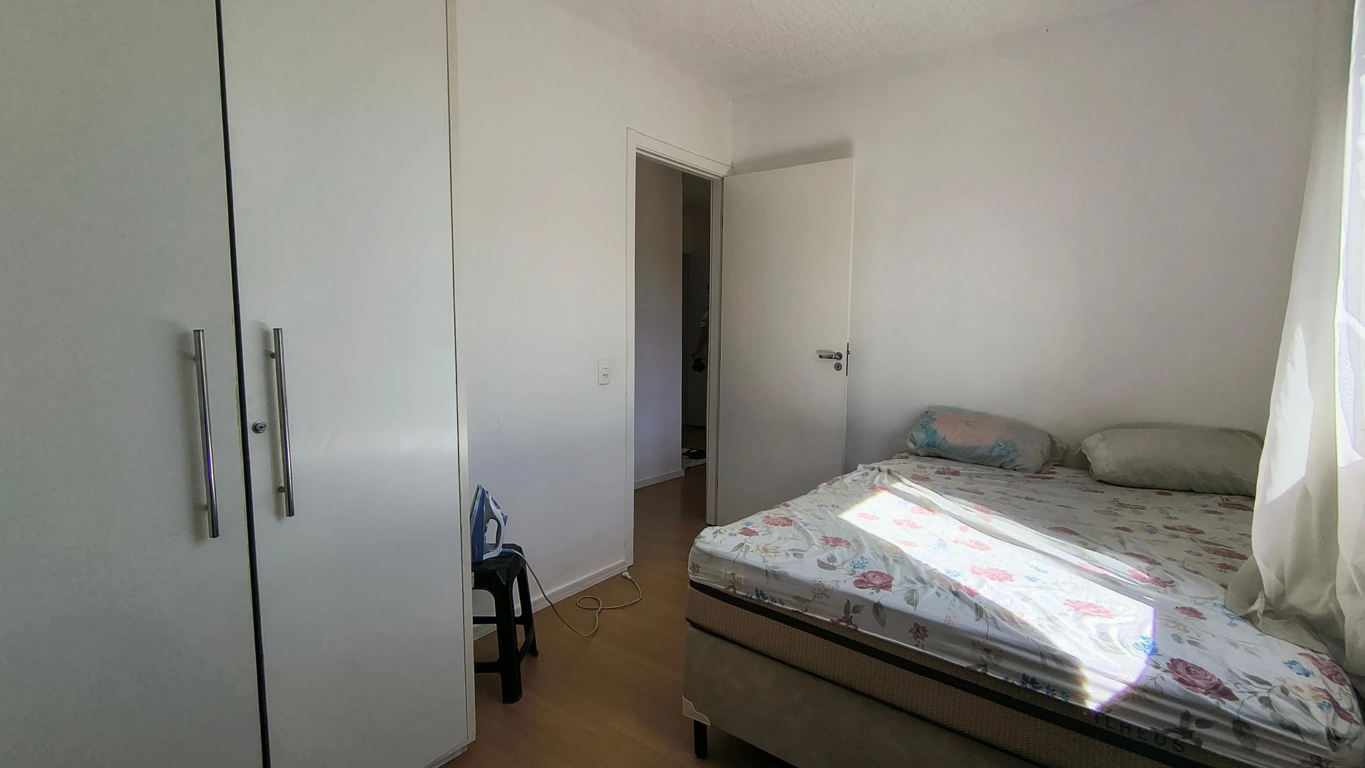 Furnished 2-bedroom apartment with 1 bathroom — photo 11