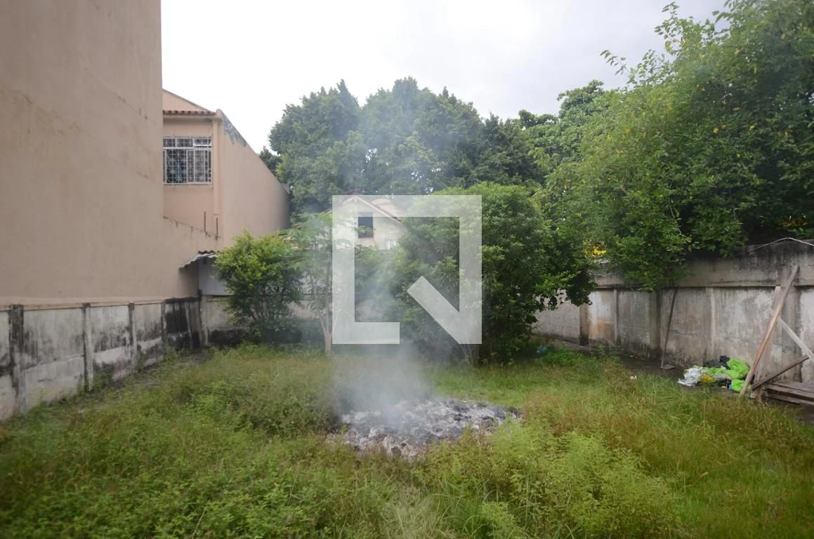 Будинок без меблів із вбудованою кухнею та приватним садом — photo 12