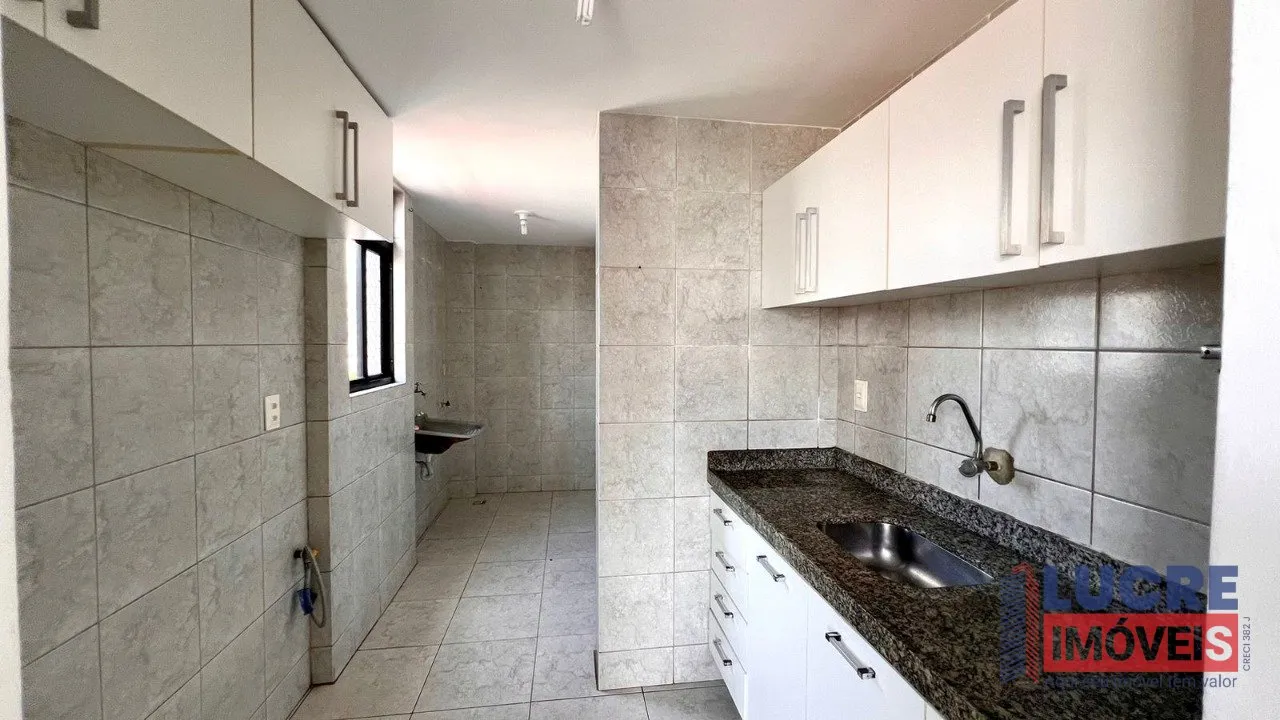 Apartamento de 3 quartos com vista para a água