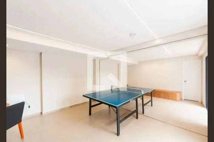 2-bedroom apartment in a building with a gym — photo 47