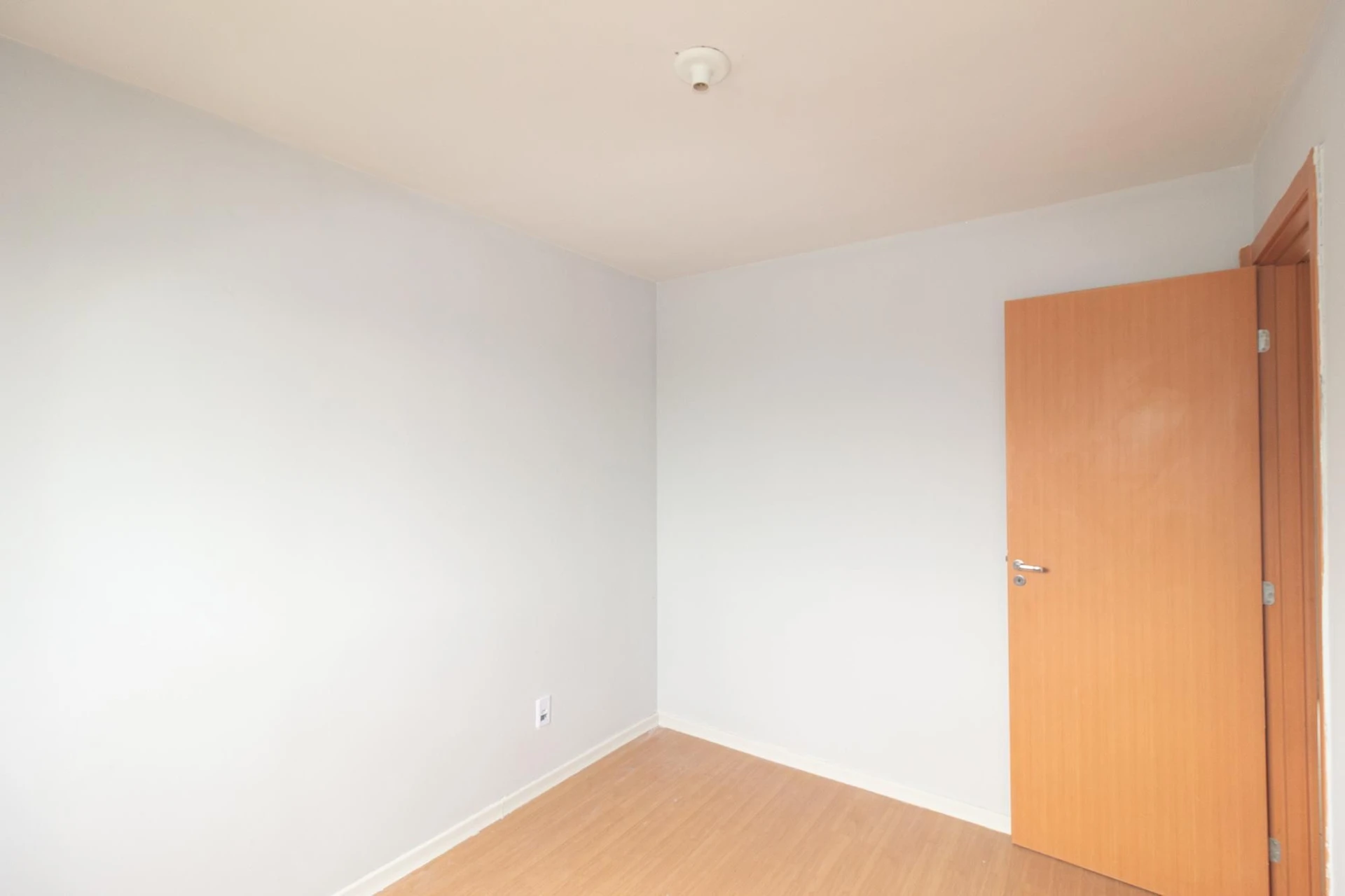 Apartamento de 2 quartos em condomínio com piscina — photo 39