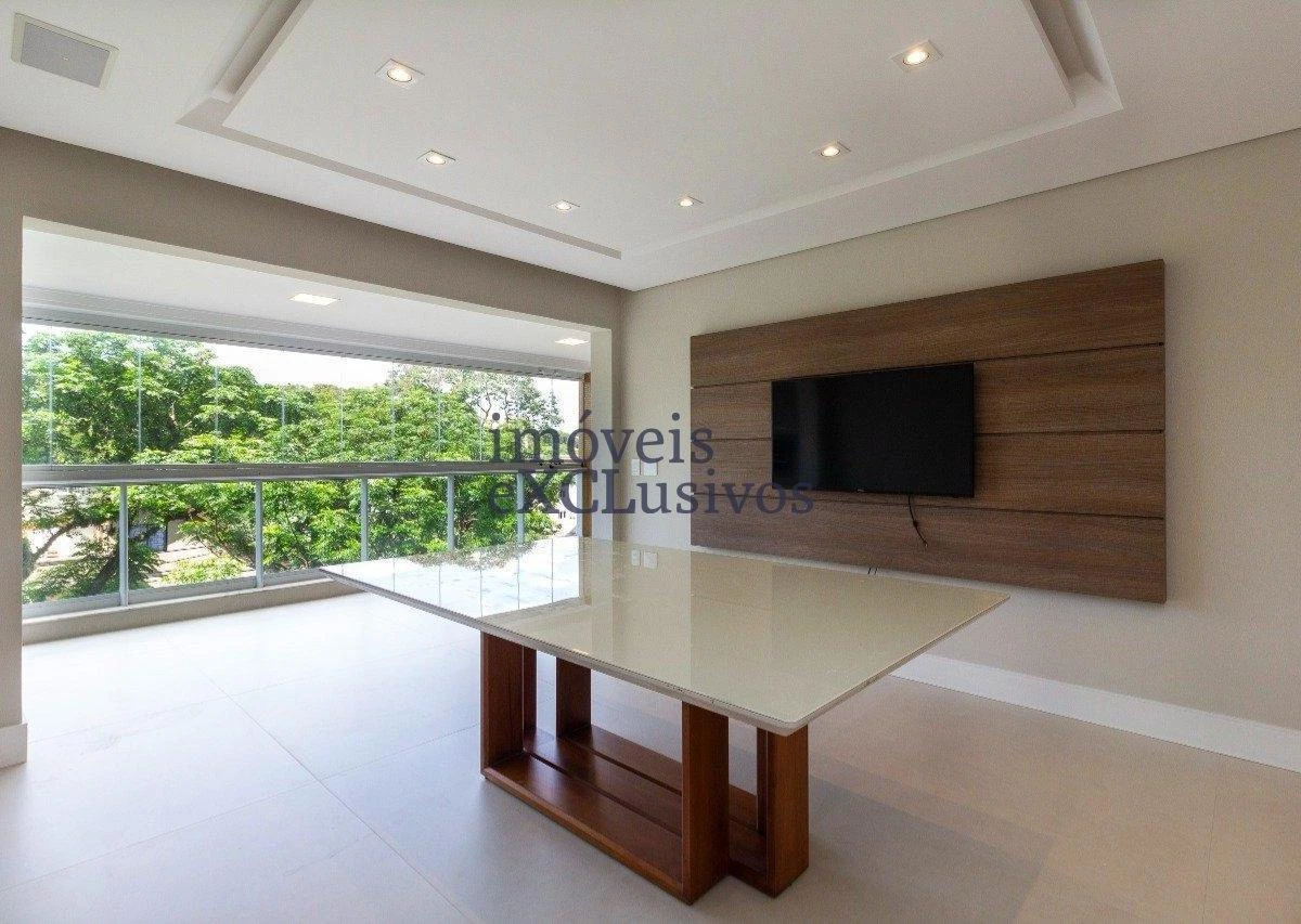 4-bedroom apartment with 227 m² and 2 parking spaces — photo 3