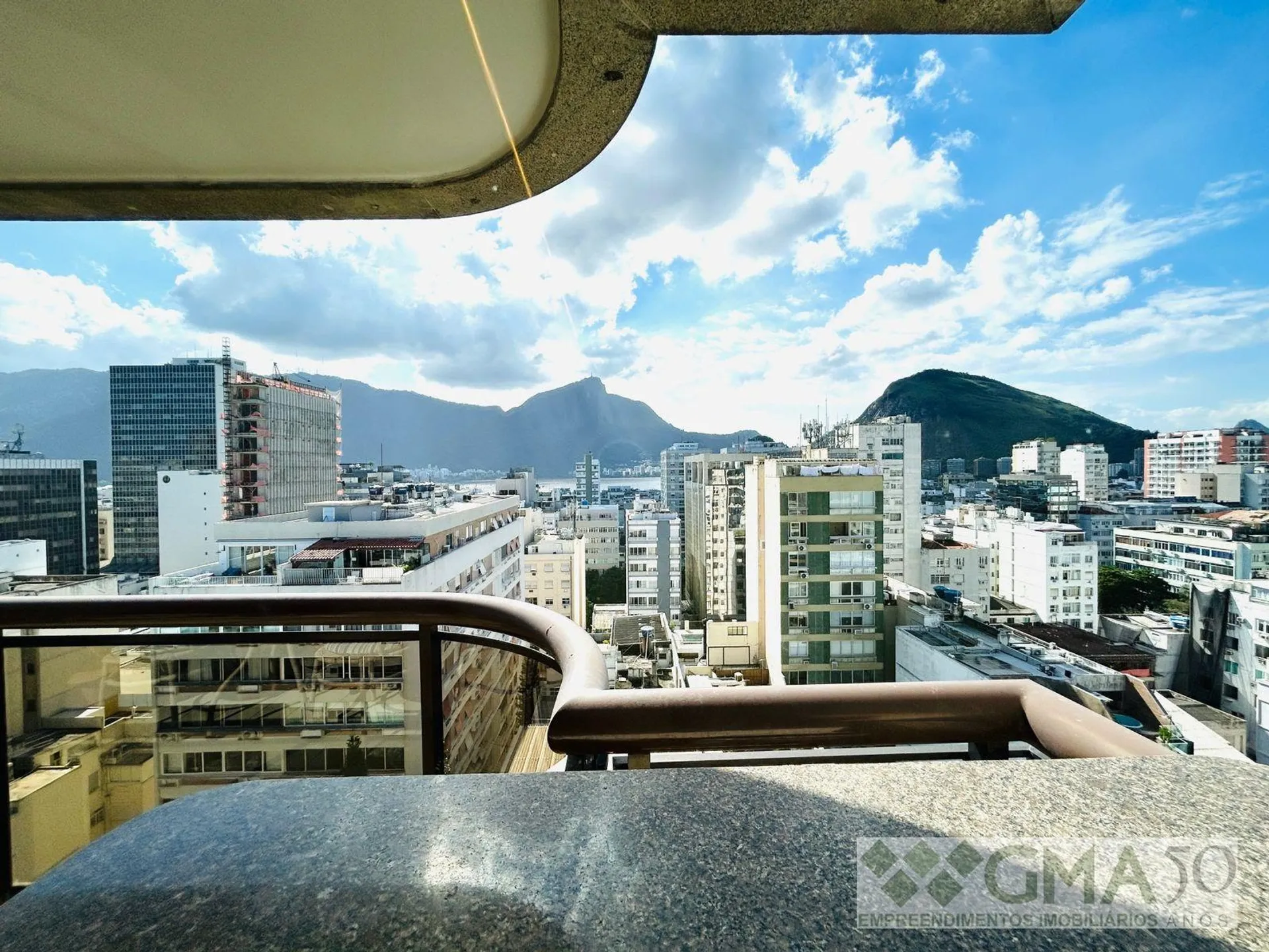 Furnished 87 m² apartment with open-plan kitchen and suite — photo 25