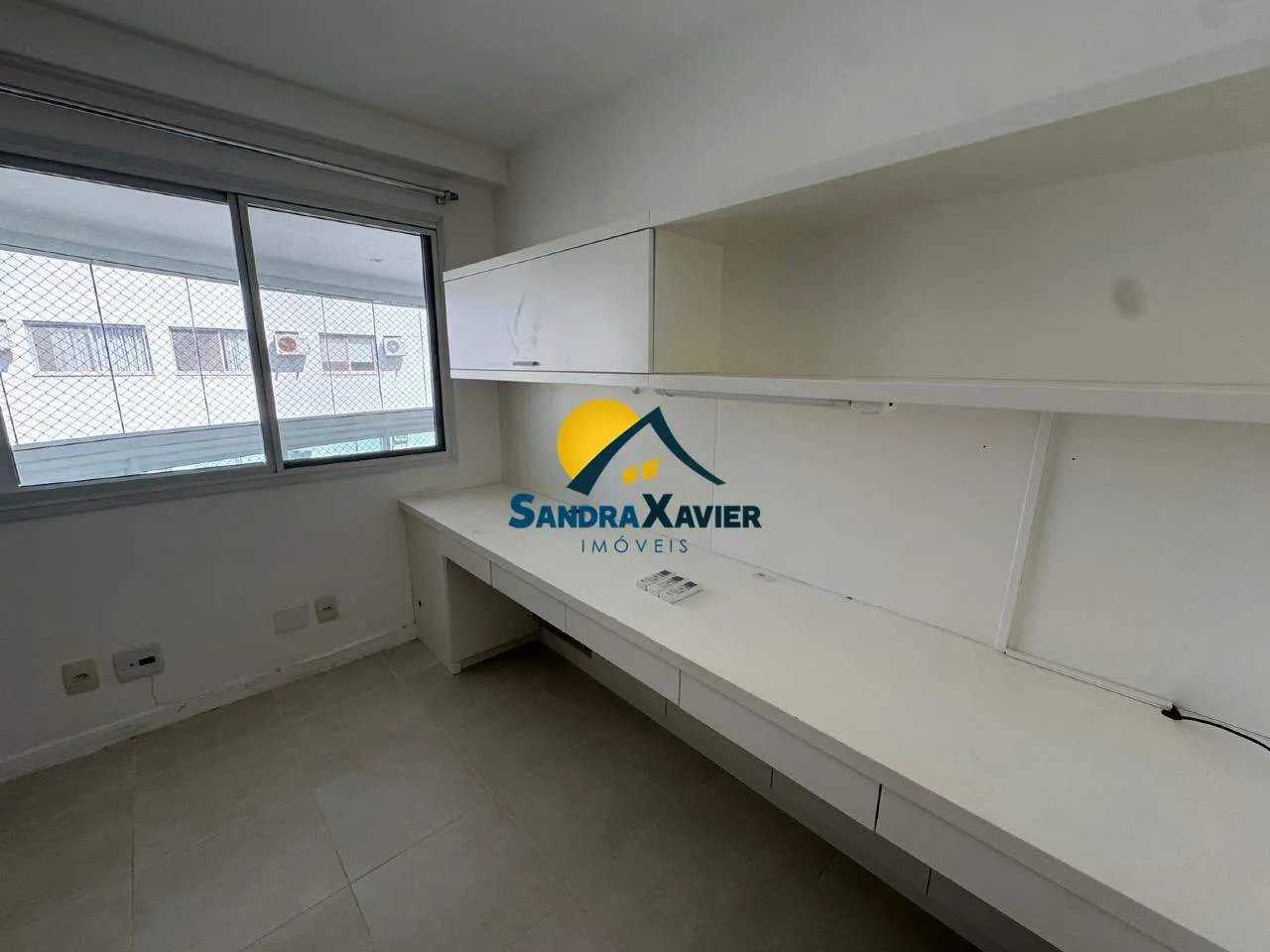 Furnished 3-bedroom apartment with 3 bathrooms and views — photo 33