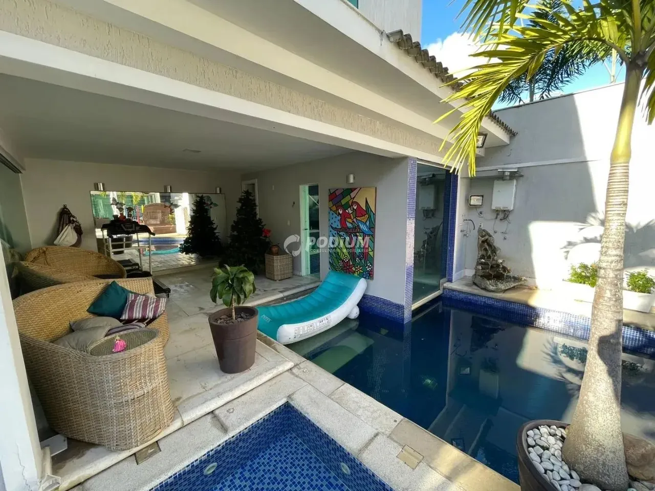 Furnished house with 5 bedrooms and an open-plan kitchen — photo 19