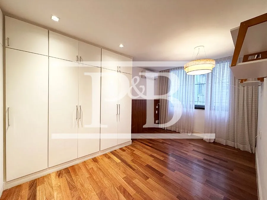 3-bedroom apartment with 261 m² and 2 bathrooms — photo 11