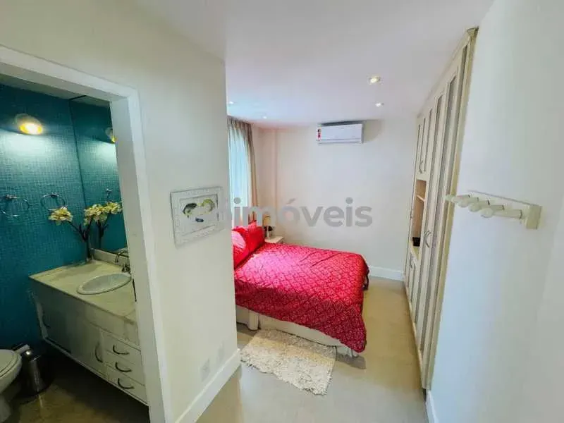 Furnished apartment, 207 m², with floor-to-ceiling windows — photo 17
