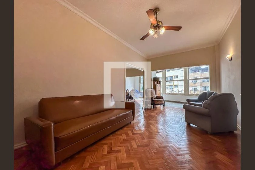 4-bedroom apartment with 3 bathrooms and 206 m² — photo 3