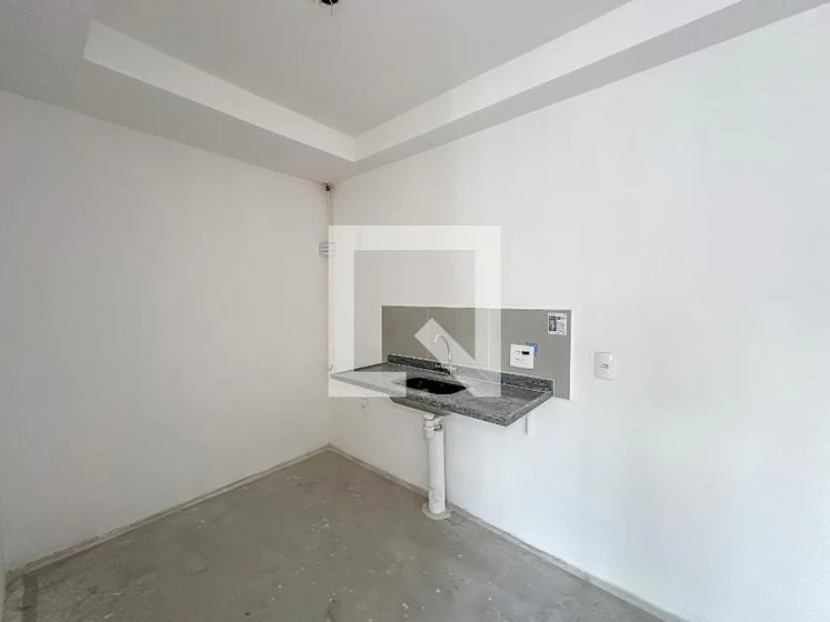 2-bedroom apartment in a building with a gym — photo 30