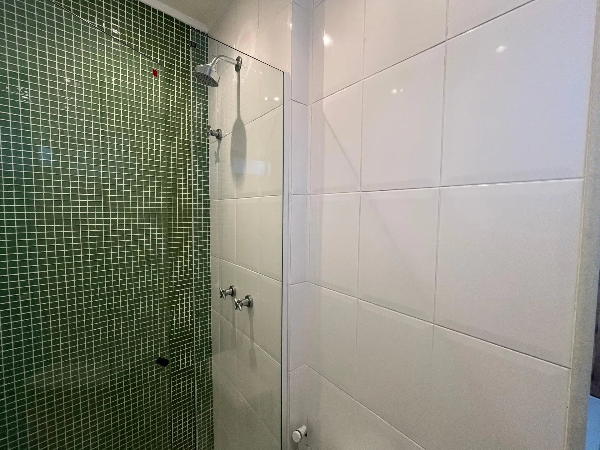 2-bedroom apartment with a glass-enclosed balcony — photo 16